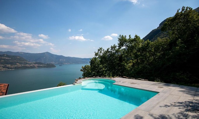 Parzanica Apartment | Relax at IseoLakeRental - Appartamento Celeste with Pool