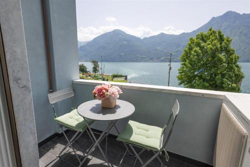 Castro Apartment | Fantasy Lake Retreat - 4-Star Family-Friendly Getaway