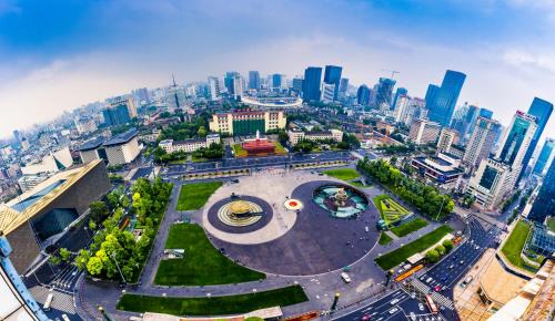 Chengdu City Centre Hotel | Discover ISEYA HOTEL: Family-Friendly Stay near Tianfu Square