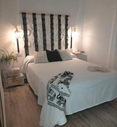 Zahora Apartment | Ishel Trafalgar: Family-Friendly Getaway with Pool Access