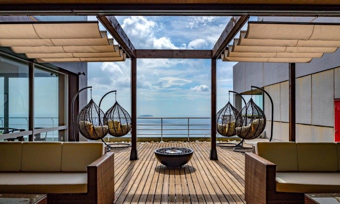 Atami Hotel | Relaxing ISHINOYA Atami: Family-Friendly Retreat with Hot Tub