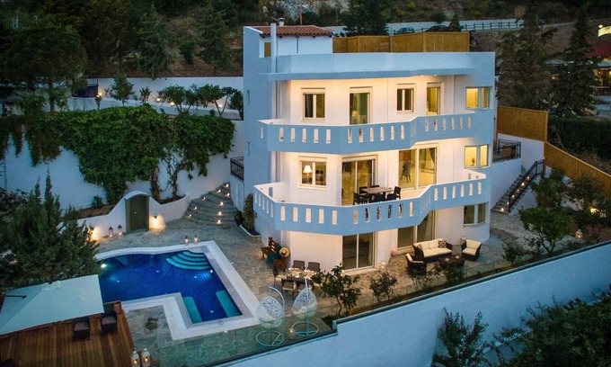 Malevizi Villa | Relaxing Getaway at ISholidays Creta Artemis Villa