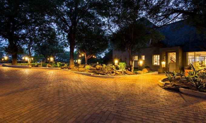 Maruleng Cabin | Premier isiLimela Game Lodge with Ocean View & Spa