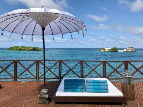Rosario Islands Cabin | Isla Única: Oceanfront Bliss with a 9/10 Guest Rating