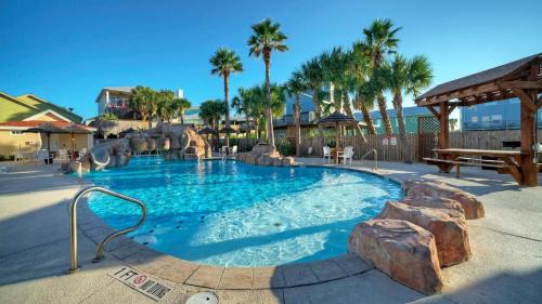 Cinnamon Shore House | Isla View by AvantStay: Walk to Beach with Pool Access