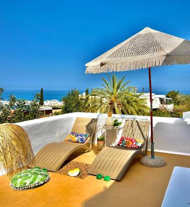 Koutouloufari Apartment | Escape to Island Away Chersonisos with Oceanfront Views