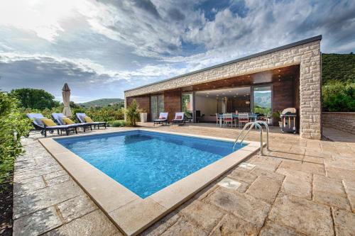 Cove Tri Zala (Zrnovo) Villa | Beautiful Island Bay Villa Korcula: 4-Star Oceanfront Escape