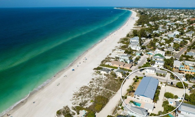 Ilexhurst Condo | Island Beach Club 22: Oceanfront Retreat with Pool Access