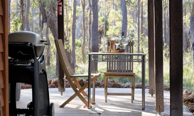 Yelverton Ski Chalet | Relax at Island Brook Estate: One Bedroom Spa Chalet Escape