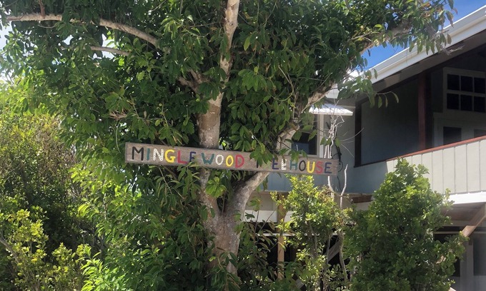 Great Guana Cay House | Cozy Island Cottage with Private Path to the Beach