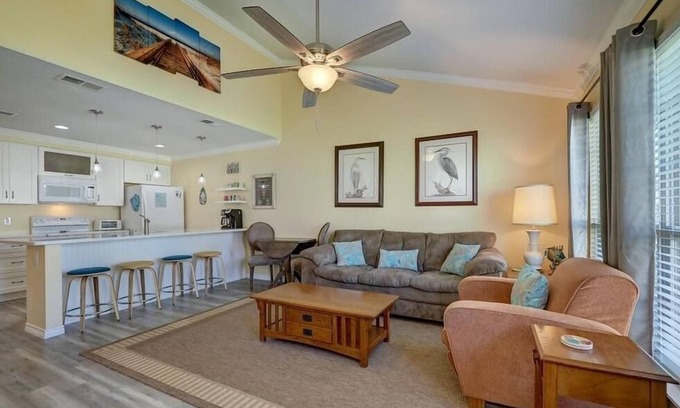 Port Aransas Condo | Island Dunes Condo #1204 - Family-Friendly Near the Beach