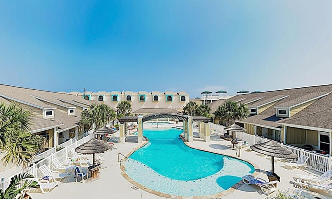 Corpus Christi House | Island Escape: Pet-Friendly Retreat with Pool & High Rating