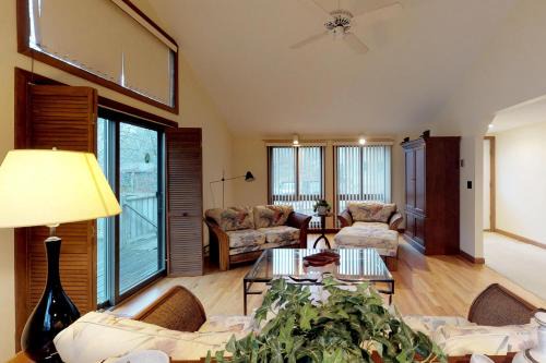 Oak Bluffs House | Ideal Island Getaway for Families with Kids