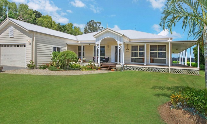 Palmers Island House | Perfect Island Getaway | Waterfront Escape near Yamba