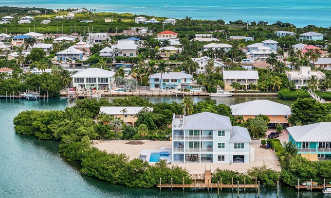 Marathon House | Island Getaway: Breathtaking Views, Pool & Spa Access