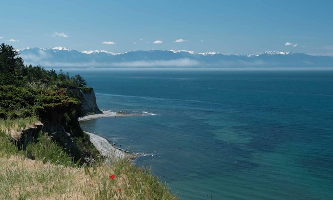 Oak Harbor House | Cozy Ocean Breeze Hideaway with Family-Friendly Amenities