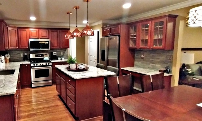 Grosse Ile House | Island home close to water and parks