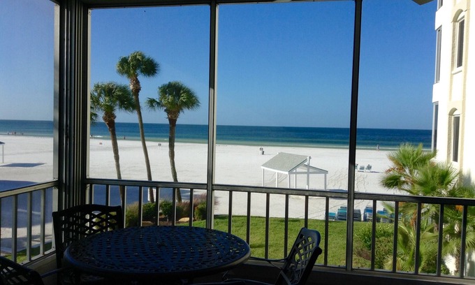 Siesta Key Apartment | Top-Rated Island House Beach Resort with Oceanfront Pool