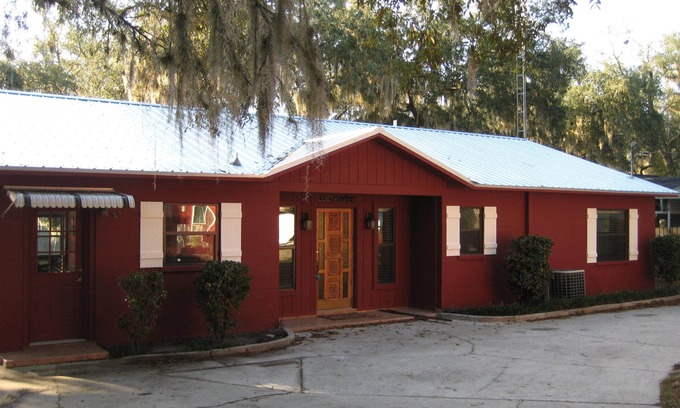 Edgar House | Island Lake Redwood Cottage: Pet-Friendly with Canoe & Spa