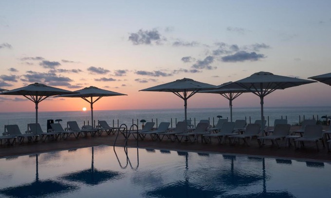 Netanya Hotel | Relaxing Island Suites Hotel and Spa with Pool & Hot Tub