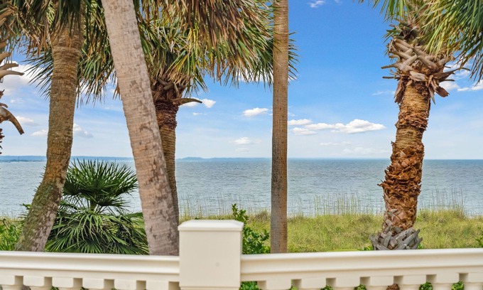 Ocean Point House | Oceanfront Escape at Island of Skye - Rated 10/10 for Families