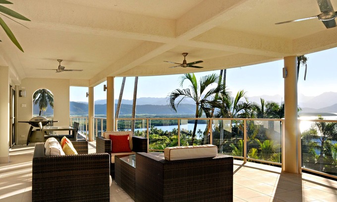 Port Douglas Apartment | Island Point Villa 4: Ocean Views & Pool Near Town