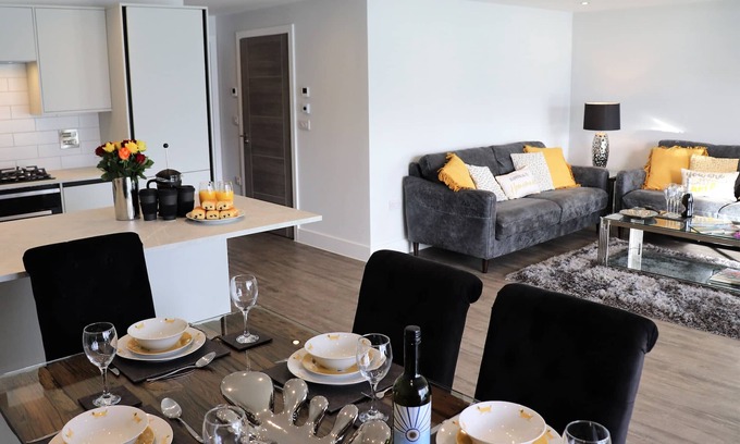 Sandown Apartment | Unforgettable Island Time: Family-Friendly Oceanfront Retreat