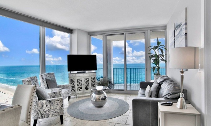 Gulf Shores Condo | Oceanfront Island Tower 2501 with Pool & Spa in Gulf Shores