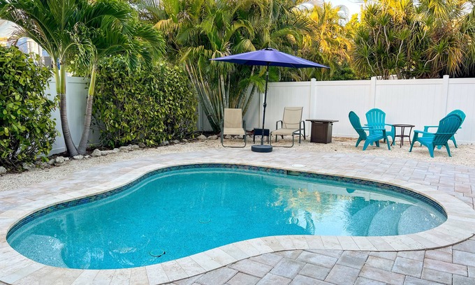 Holmes Beach House | Island Vibe 3: Beach Proximity & Private Heated Pool