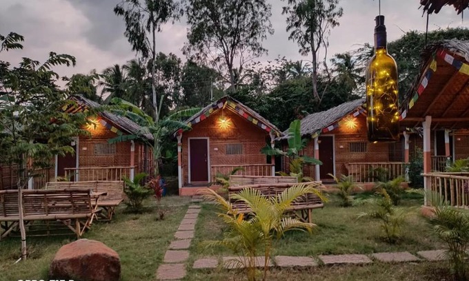 Sanapur House | Island Vibes: Family and Pet-Friendly Getaway Awaits