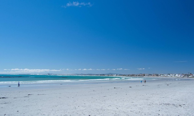 Melkbosstrand Apartment | Oceanfront Island View Retreat in Melkbosstrand, South Africa