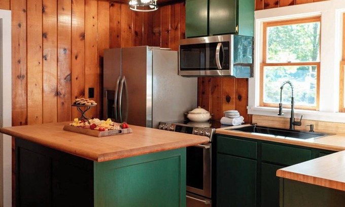 Ponshewaing House | Island view Lake Cottage on Crooked Lake, best views!