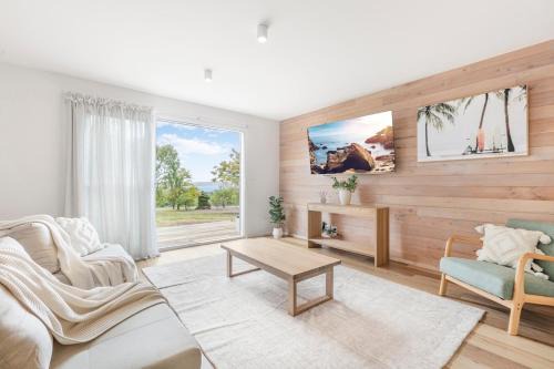 Adventure Bay House | Island Views 2 Br cottage Adventure Bay