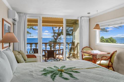 Wailua Hotel | Islander on the Beach: Oceanfront Paradise with Pool Access