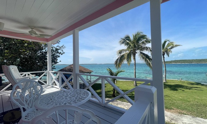 Dunmore Town Cottage | Islander Turtle Peek - Waterfront Tiny Cottage with Breakfast