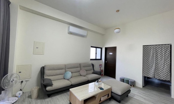 Huxi Apartment | Islandlife B&B: Pet-Friendly Retreat with 9.7/10 Rating