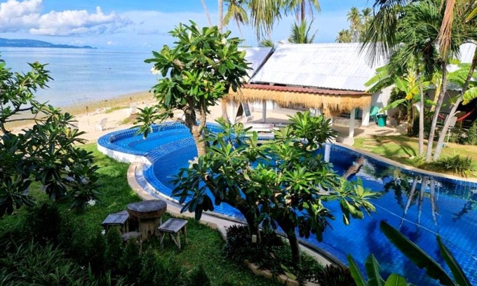 Thong Sala House | Islandlife Bungalows: Oceanfront Stay with Pool Access