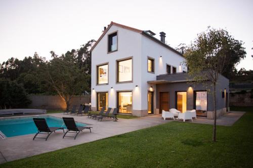 O Rosal Villa | Riverside Retreat at Islas del río Miño with Ocean Views