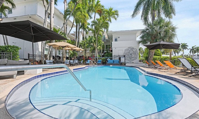 Nurmi Isles Apartment | Guest Rated: Isle of Venice with Pool and Breakfast