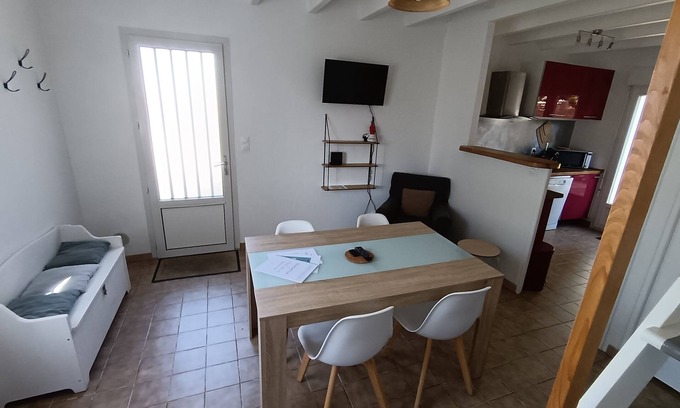 Les Mathes House | Discover Islet de la Garenne I: Oceanfront Bliss Awaits
