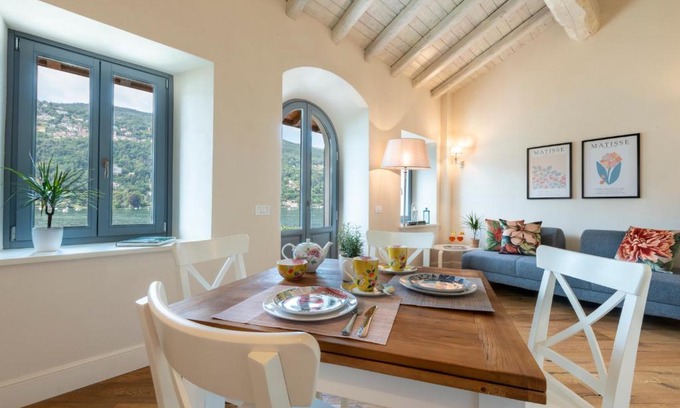 Carciano Apartment | Pet-Friendly Isola Bella Apartments with Exceptional Ratings