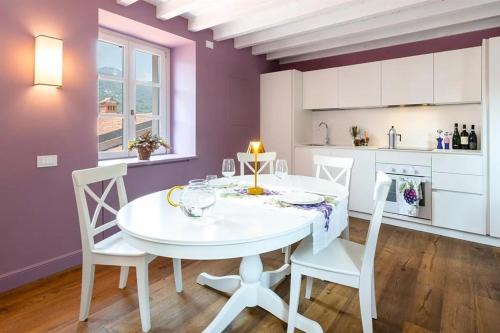 Carciano Apartment | Isola Bella Apartments: Rated 9.9, Pet & Child Friendly Stay