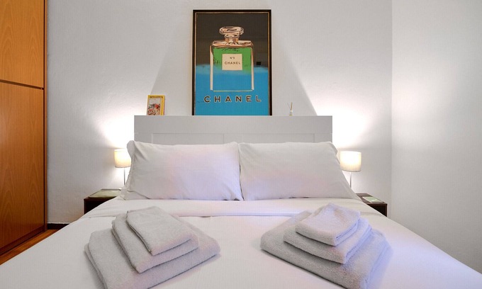 La Fontana Apartment | Isola Suite: Family-Friendly Stay with Kitchen & Breakfast