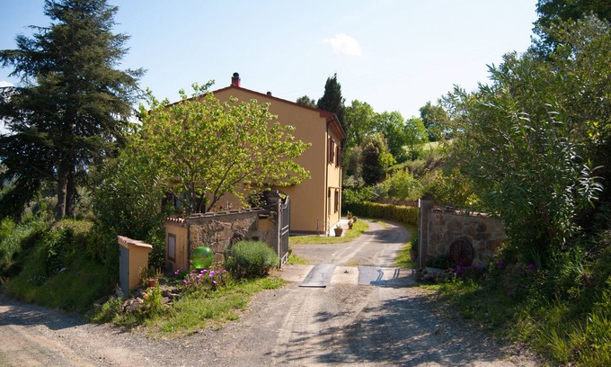 Riparbella Apartment | Peaceful Farm Retreat in an Enchanting Valley - 10/10 Rated