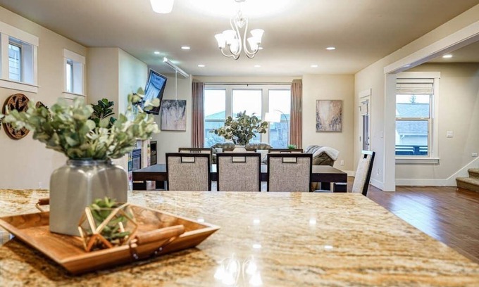 Issaquah House | Pet-Friendly Getaway in Issaquah Near I90 - 9.6/10 Rating