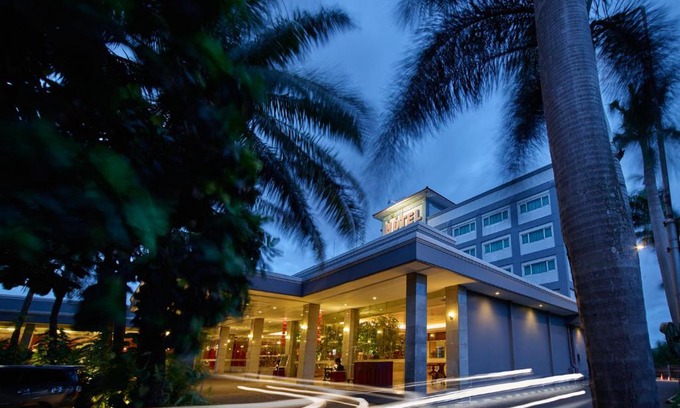 Cibodas Hotel | Guest Favorite: Istana Nelayan Hotel with Great Amenities