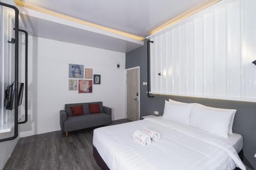 Manado City Centre House | Oceanfront Istanaku: Guest Rated 9.1, Family-Friendly Stay