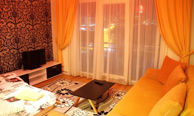 Esenyurt Apartment | Explore Istanbul: Furnished Rentals with Pool & Kitchen