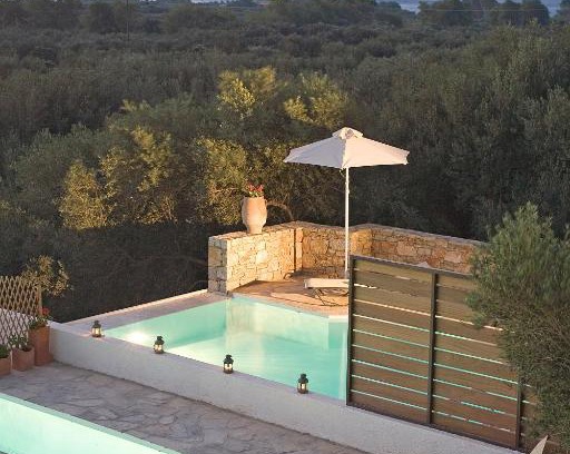 Kalo Chorio House | Relaxing Istron Maisonettes with Private Pool and Pets Welcome
