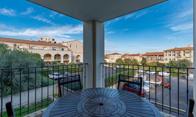 L'Ile-Rousse Apartment | Isula Rossa: Rated 9/10 with Family-Friendly Amenities